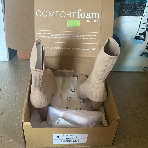 Brand New, never worn, nude color bootie. Journee collection Footwear. - Picture 6 of 7